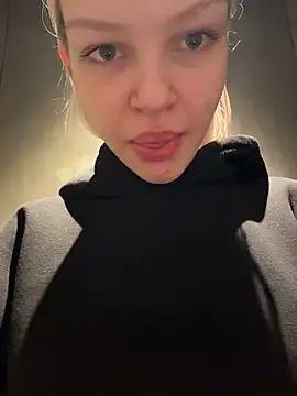 Snapshot of AshleyMur chatting on 02/28/26, 05:30 AshleyMur online show from 02/28/26, 05:30