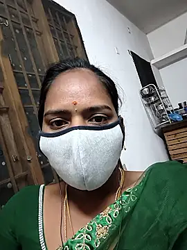 Tamil Hot Divya online show from 01/18/26, 07:28