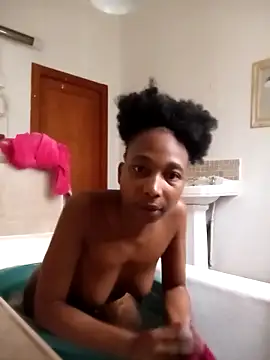 ExtraDoll online show from 04/22/26, 06:16