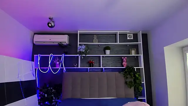 Snapshot of StephieRousee chatting on 02/25/26, 06:23 StephieRousee online show from 02/25/26, 06:23