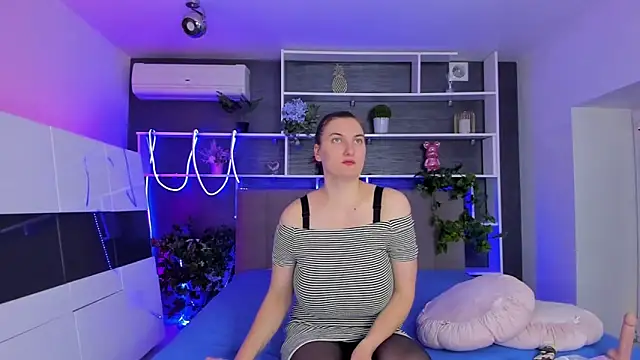 StephieRousee online show from 04/01/26, 05:30