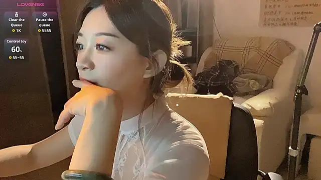 Xiaojuzi- online show from 04/26/26, 01:31