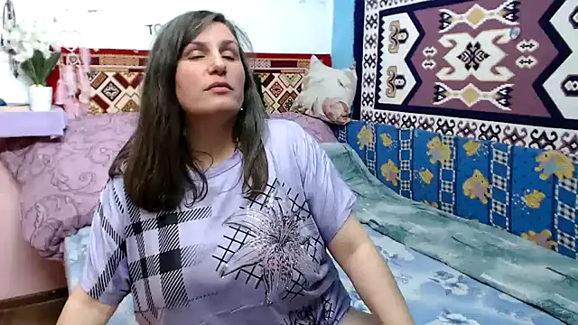 Adelinemilf online show from 04/21/26, 02:45