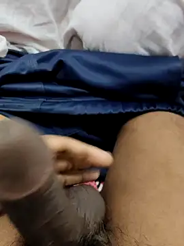 Snapshot of OutsizedVent chatting on 02/01/26, 04:05 OutsizedVent online show from 02/01/26, 04:05