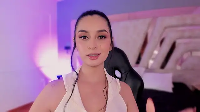 Snapshot of _NatachaDiaz_ chatting on 02/08/26, 03:43 NatachaDiaz online show from 02/08/26, 03:43