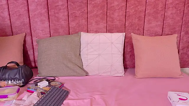 Mayleeth online show from 02/22/26, 12:26