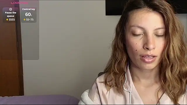 Sweet moon v  online show from 03/27/26, 04:51