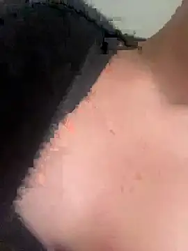 Violett hott  online show from 04/20/26, 12:19