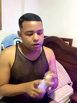 BoyAlexx16 online show from 01/09/26, 12:57