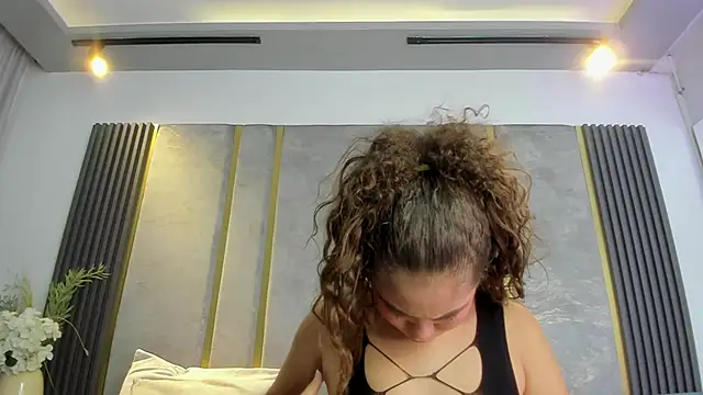 CamilaCastillo online show from 03/27/26, 07:57