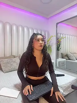 CamilaCastillo online show from 07/22/26, 07:27