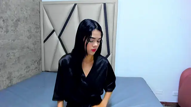 Luna  02 online show from 04/21/26, 12:11