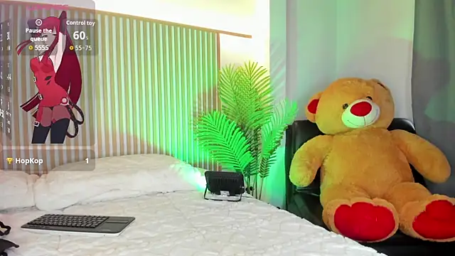 lia corner online show from 02/13/26, 07:54