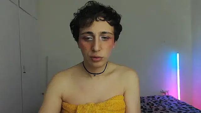 HoneyValentine online show from 03/11/26, 07:31