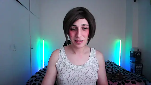 HoneyValentine online show from 04/15/26, 07:58