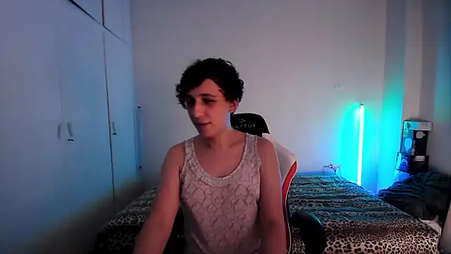 Snapshot of HoneyValentine chatting on 06/21/26, 07:49 HoneyValentine online show from 06/21/26, 07:49