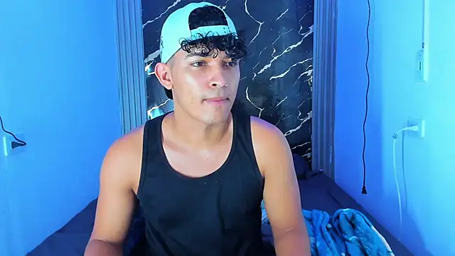 Snapshot of jamescurly00 chatting on 02/06/26, 07:23 jamescurly00 online show from 02/06/26, 07:23