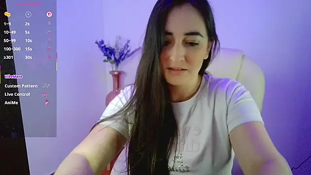 Snapshot of soffi_betacur chatting on 06/08/26, 04:13 soffi betacur online show from 06/08/26, 04:13