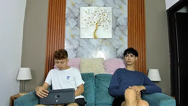 AVENGER BOYS2026 online show from 04/22/26, 07:15