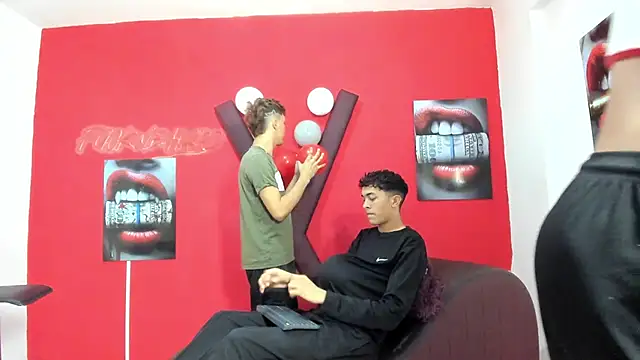 AVENGER BOYS2026 online show from 04/23/26, 07:27