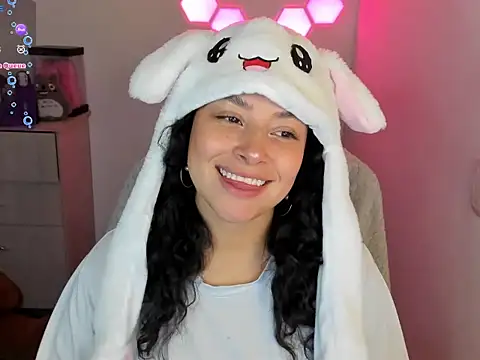 Snapshot of emillyaqua chatting on 02/03/26, 10:15 emillyaqua online show from 02/03/26, 10:15