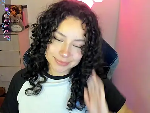 Snapshot of emillyaqua chatting on 02/28/26, 10:55 emillyaqua online show from 02/28/26, 10:55