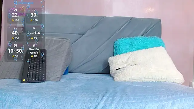 studentdeivy  online show from 02/10/26, 12:20