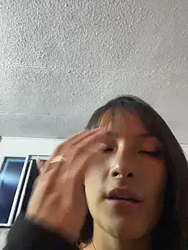 Michelle ec online show from 04/10/26, 04:44