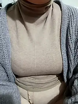 Tulip Giang online show from 01/13/26, 04:34