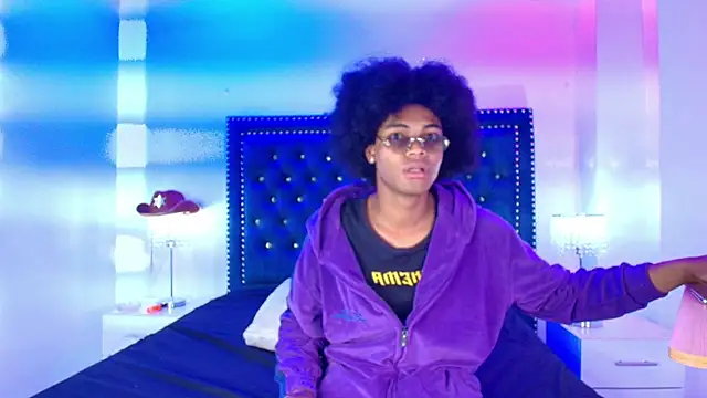 Cristal and luke online show from 04/26/26, 03:37