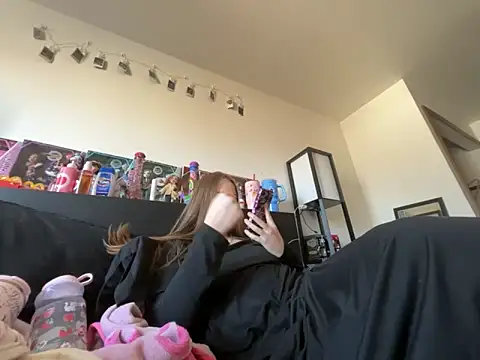 prettygirltracy 12 online show from 02/04/26, 07:20