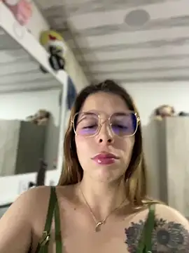 Snapshot of NatalyPinky chatting on 05/15/26, 11:45 NatalyPinky online show from 05/15/26, 11:45