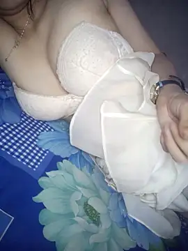 Snapshot of -Nicole-e chatting on 02/03/26, 02:53 -Nicole-e online show from 02/03/26, 02:53