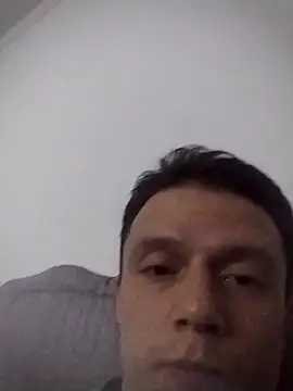 RAFAELQUINTEROSCAVALHEI online show from 04/23/26, 01:02