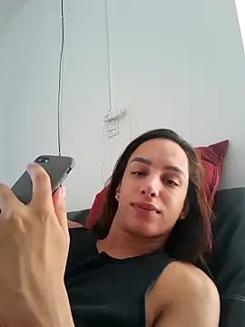 ofjuliaa online show from 04/17/26, 01:14