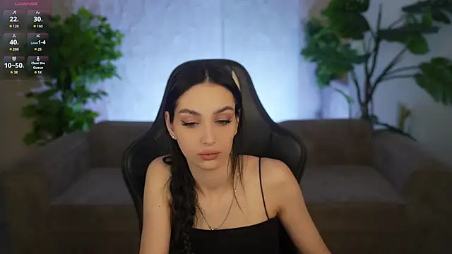 Snapshot of Mila_Rose054 chatting on 05/13/26, 02:53 Mila Rose054 online show from 05/13/26, 02:53