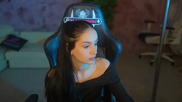 Snapshot of Mila_Rose054 chatting on 06/03/26, 04:48 Mila Rose054 online show from 06/03/26, 04:48