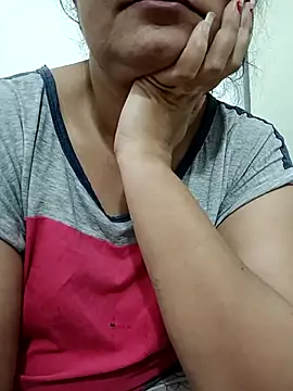 Snapshot of piryasharma005 chatting on 03/04/26, 10:10 piryasharma005 online show from 03/04/26, 10:10