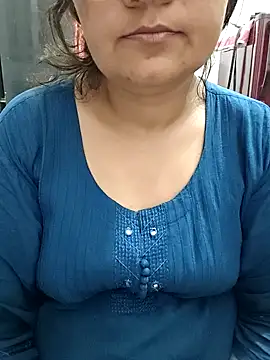 Snapshot of piryasharma005 chatting on 03/10/26, 06:02 piryasharma005 online show from 03/10/26, 06:02