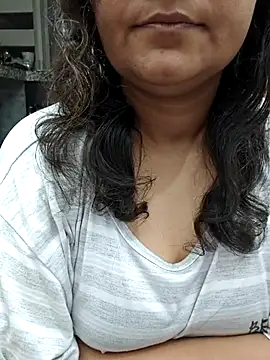 Snapshot of piryasharma005 chatting on 03/12/26, 01:28 piryasharma005 online show from 03/12/26, 01:28