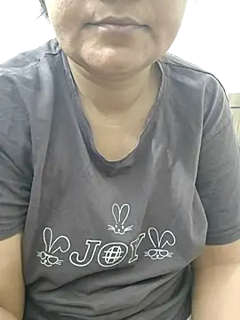 Snapshot of piryasharma005 chatting on 04/13/26, 07:41 piryasharma005 online show from 04/13/26, 07:41