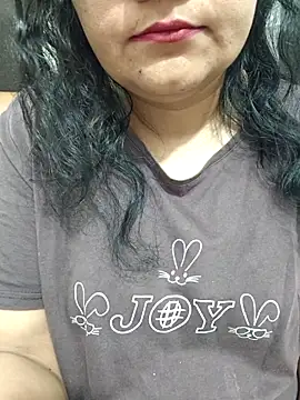 Snapshot of piryasharma005 chatting on 04/18/26, 11:16 piryasharma005 online show from 04/18/26, 11:16
