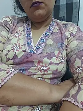 Snapshot of piryasharma005 chatting on 05/08/26, 06:30 piryasharma005 online show from 05/08/26, 06:30