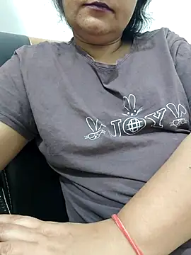 Snapshot of piryasharma005 chatting on 05/09/26, 06:57 piryasharma005 online show from 05/09/26, 06:57