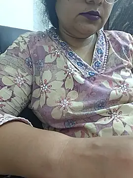 Snapshot of piryasharma005 chatting on 05/12/26, 04:26 piryasharma005 online show from 05/12/26, 04:26
