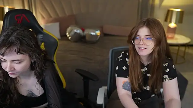 Orly flame online show from 03/26/26, 11:49