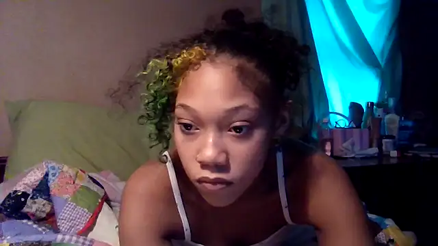 Snapshot of Tamiii420 chatting on 01/08/26, 02:19 Tamiii420 online show from 01/08/26, 02:19