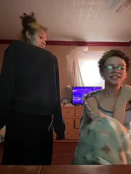 Snapshot of Tamiii420 chatting on 01/12/26, 01:49 Tamiii420 online show from 01/12/26, 01:49