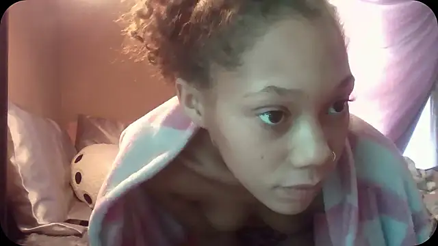 Snapshot of Tamiii420 chatting on 01/13/26, 03:28 Tamiii420 online show from 01/13/26, 03:28