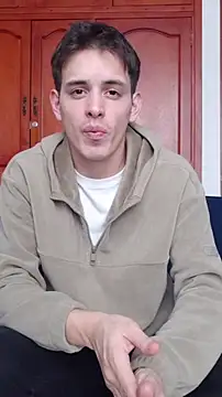 Snapshot of Enzho_liam chatting on 04/18/26, 04:00 Enzho liam online show from 04/18/26, 04:00